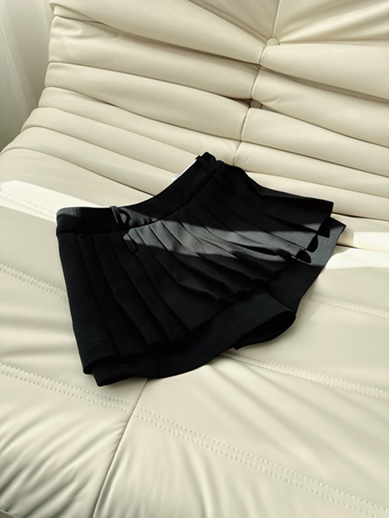 Женские юбка-брюки с высокой талией и плиссировкой А-силуэта: модный дизайн, стройнящий эффект, универсальная базовая модель, элегантный плиссированный дизайн
Женские юбка-брюки с высокой талией и плиссировкой А-силуэта: модный дизайн, стройнящий эффект, универсальная базовая модель, элегантный плиссированный дизайн