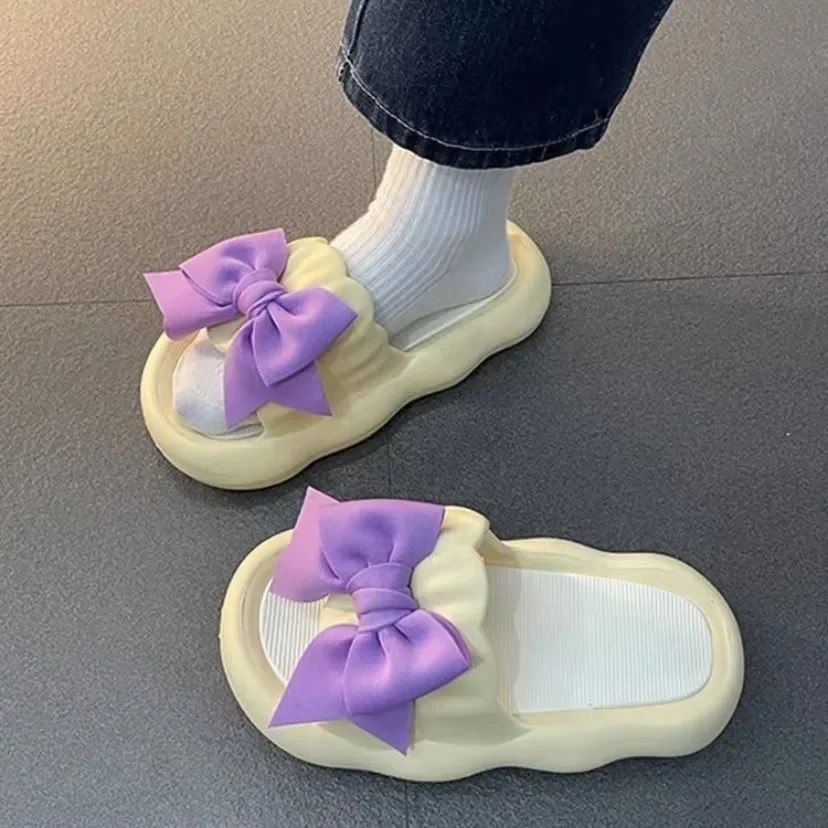 Summer New Bow Slippers for Women Trendy Indoor Cute and Versatile Thick Bottom Slippers One Line Drag Outdoor Women's Shoes
Summer New Bow Slippers for Women Trendy Indoor Cute and Versatile Thick Bottom Slippers One Line Drag Outdoor Women's Shoes