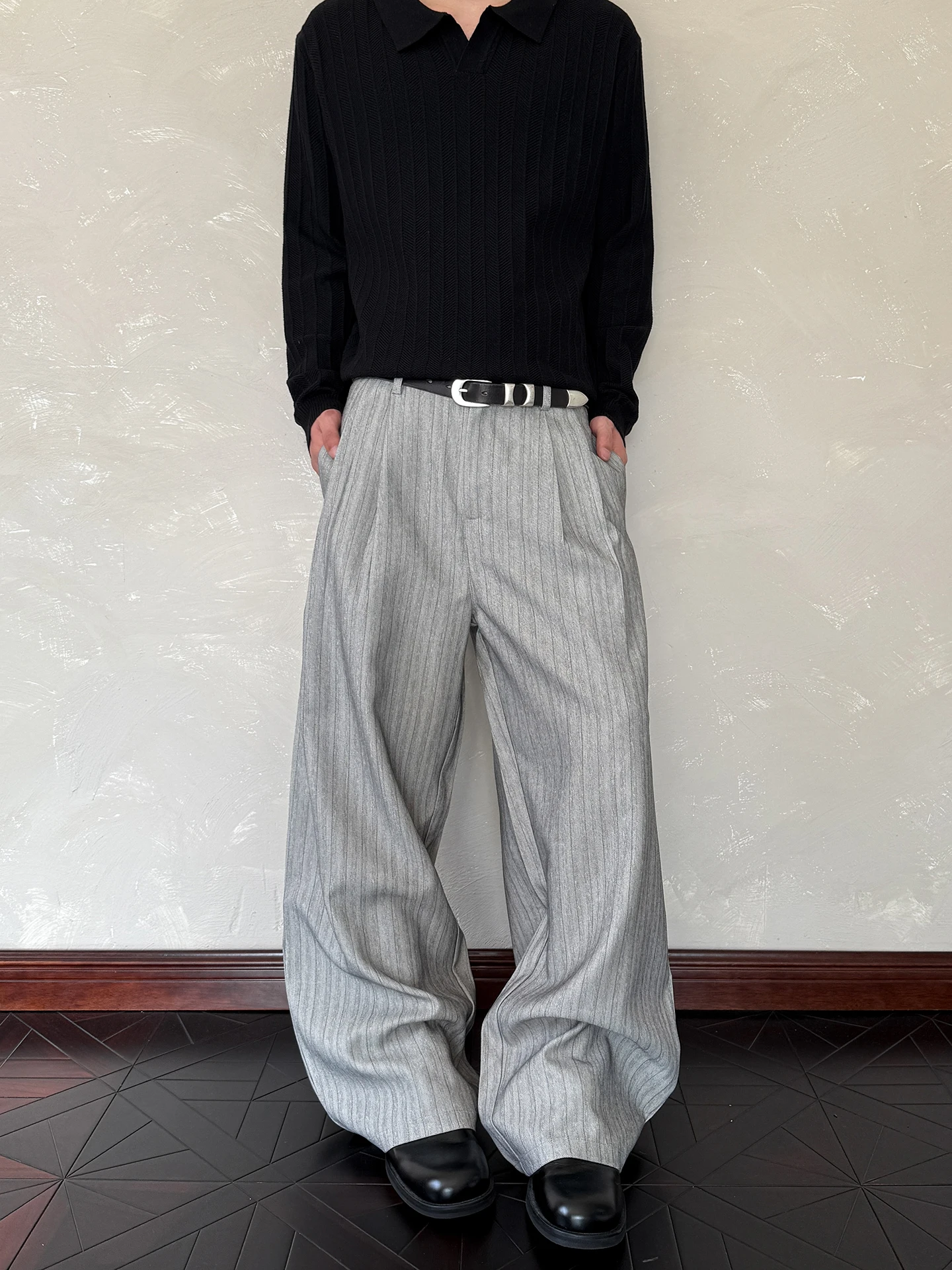 PUEE Американские брюки в полоску в стиле ретро West, мужские и женские чистые широкие брюки, свободные прямые повседневные брюки из полиэфирного волокна
PUEE Американские брюки в полоску в стиле ретро West, мужские и женские чистые широкие брюки, свободные прямые повседневные брюки из полиэфирного волокна