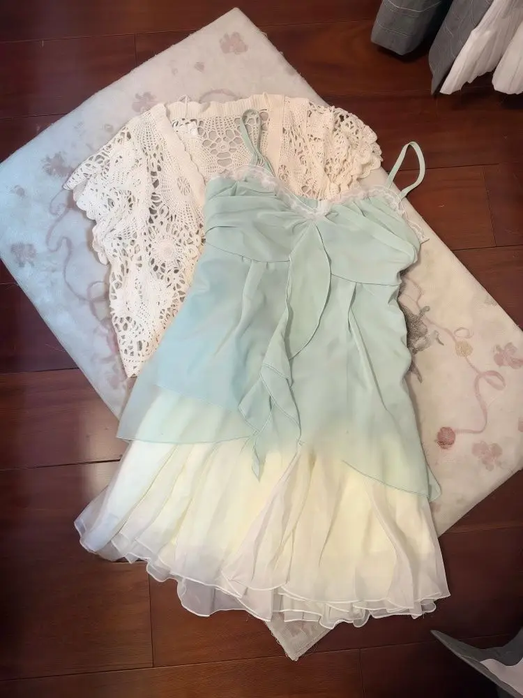 Summer Design Loose Sling Tops Women Fashion Sweet High-waist Short Skirt + Japanese Casual Hollow Out Thin Cardigan Female New
Summer Design Loose Sling Tops Women Fashion Sweet High-waist Short Skirt + Japanese Casual Hollow Out Thin Cardigan Female New