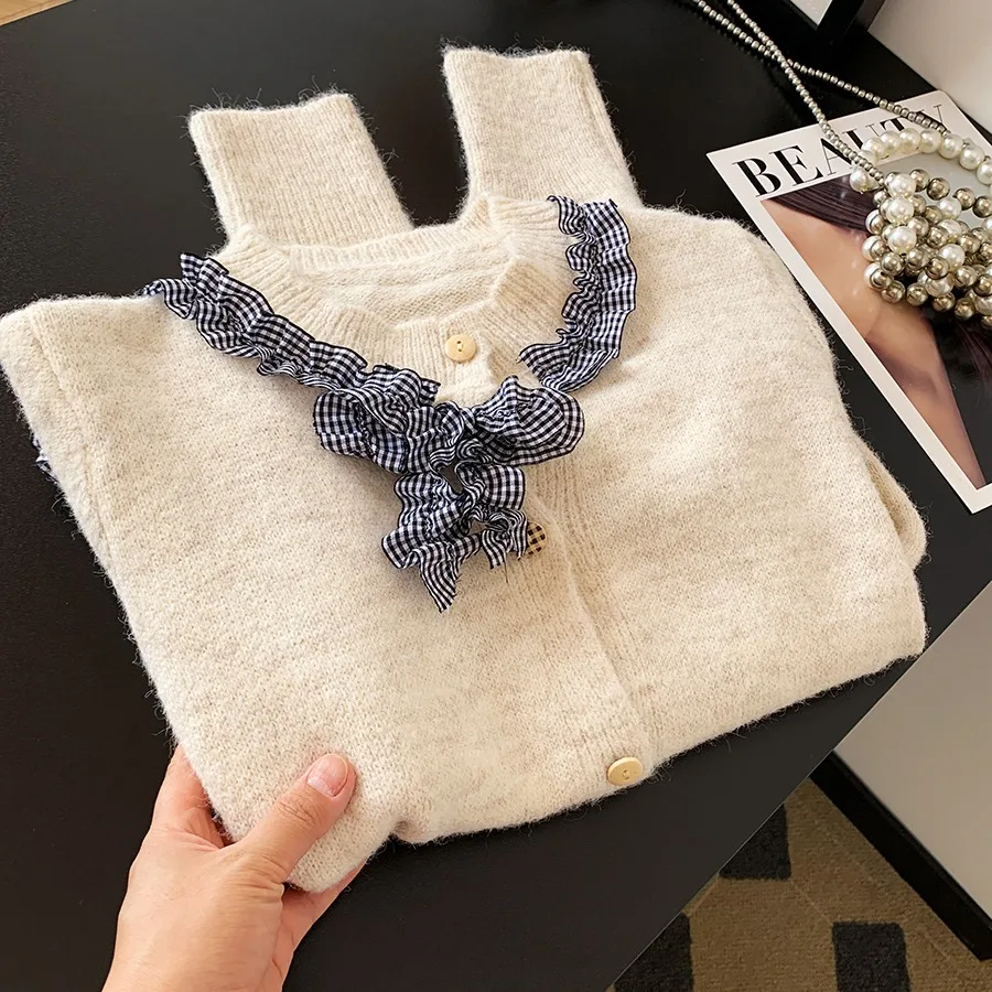 Women's Clothing 2025 Autumn New Love Button Knitted Cardigan Jacket Lazy Style Sweet Fashion Sweater Tops
Women's Clothing 2025 Autumn New Love Button Knitted Cardigan Jacket Lazy Style Sweet Fashion Sweater Tops