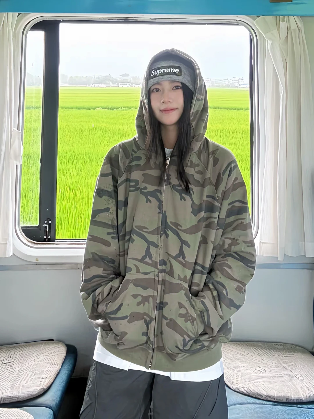 Мужская толстовка-кардиган в американском ретро-стиле с камуфляжным принтом, свободного кроя, с капюшоном, повседневная, молодежная, в стиле Cleanfit
Мужская толстовка-кардиган в американском ретро-стиле с камуфляжным принтом, свободного кроя, с капюшоном, повседневная, молодежная, в стиле Cleanfit