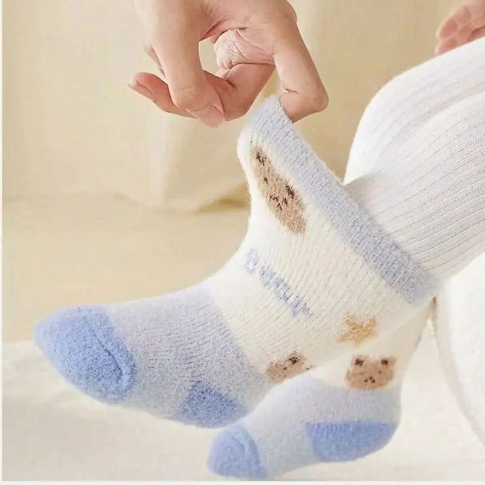 Fashion Cute Cartoon Middle Tube Socks Cold Proof Comfotable Socking Thickned Warm Socks for Baby
Fashion Cute Cartoon Middle Tube Socks Cold Proof Comfotable Socking Thickned Warm Socks for Baby