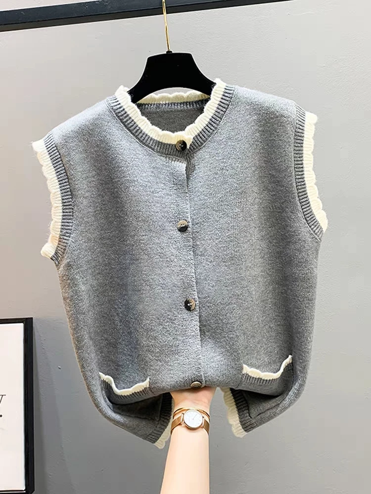 Elegant Contrasting Color Knitted Sweater Vest Women's Spring Autumn Single Breasted Top New French Sleeveless O-neck Cardigan
Elegant Contrasting Color Knitted Sweater Vest Women's Spring Autumn Single Breasted Top New French Sleeveless O-neck Cardigan