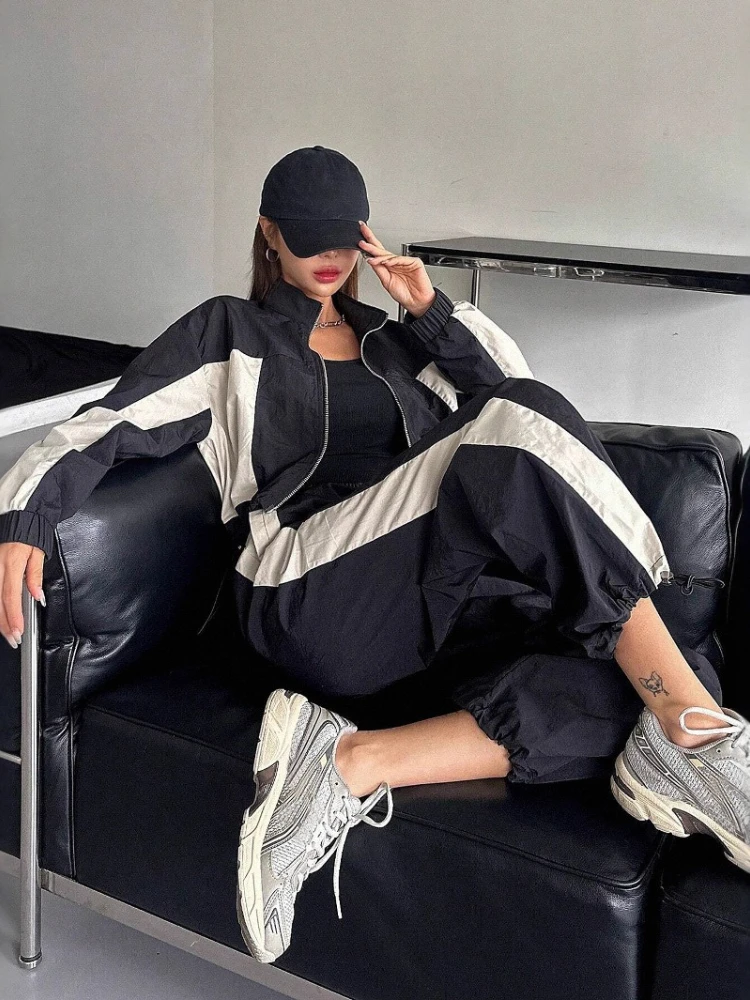 New in Women's Tracksuit Long Sleeve Zipper Wide Leg Pants Striped Loose Outfits Spring Fashion Streetwear Two Piece Tracksuit
New in Women's Tracksuit Long Sleeve Zipper Wide Leg Pants Striped Loose Outfits Spring Fashion Streetwear Two Piece Tracksuit