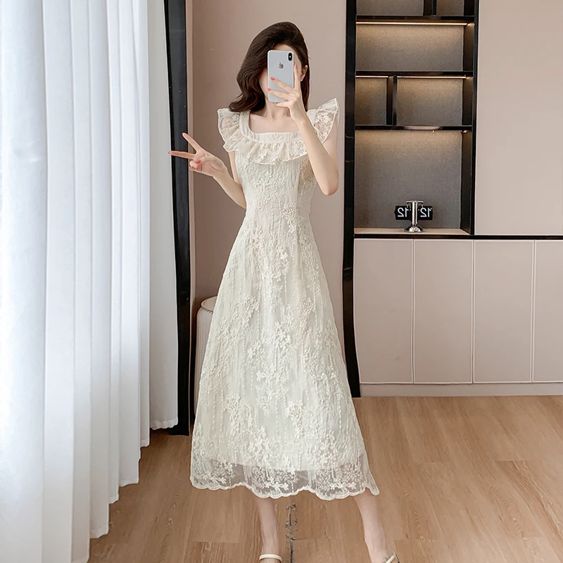 Summer 2024 New French Lace Embroidery Ruffle Collar Sleeveless Dress Dress Fashionable and Elegant Waist Slim Dress
Summer 2024 New French Lace Embroidery Ruffle Collar Sleeveless Dress Dress Fashionable and Elegant Waist Slim Dress