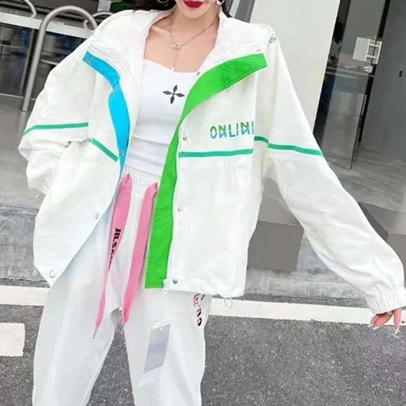 Women Spring Autumn Windbreaker Jacket Fashion Embroidered Letter Hooded Jacket Woman 2024 New Contrast Color Sunscreen Clothing
Women Spring Autumn Windbreaker Jacket Fashion Embroidered Letter Hooded Jacket Woman 2024 New Contrast Color Sunscreen Clothing