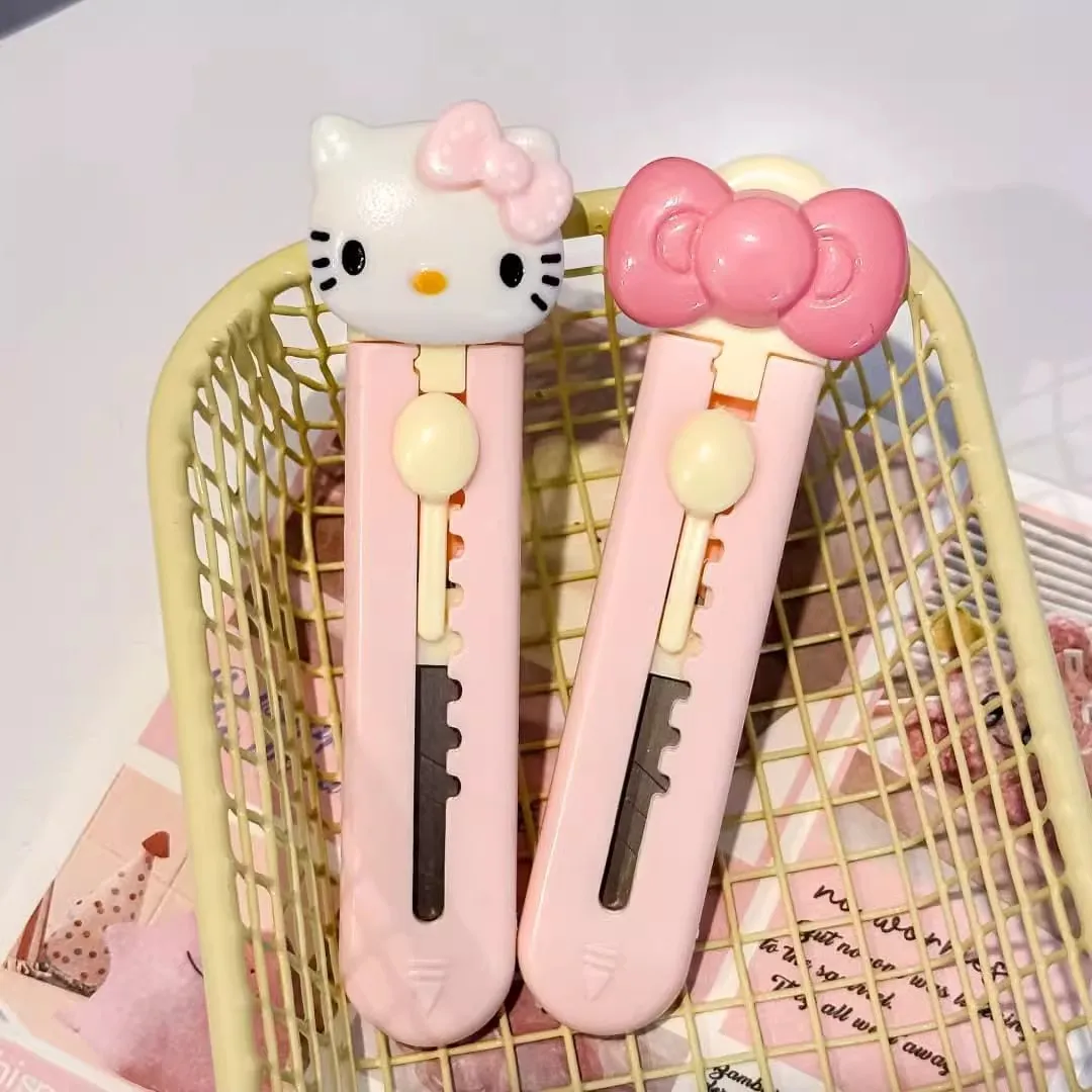Новый мини-нож для творчества Hello Kitty 2026: портативный, для распаковки посылок и DIY-резки бумаги
Новый мини-нож для творчества Hello Kitty 2026: портативный, для распаковки посылок и DIY-резки бумаги