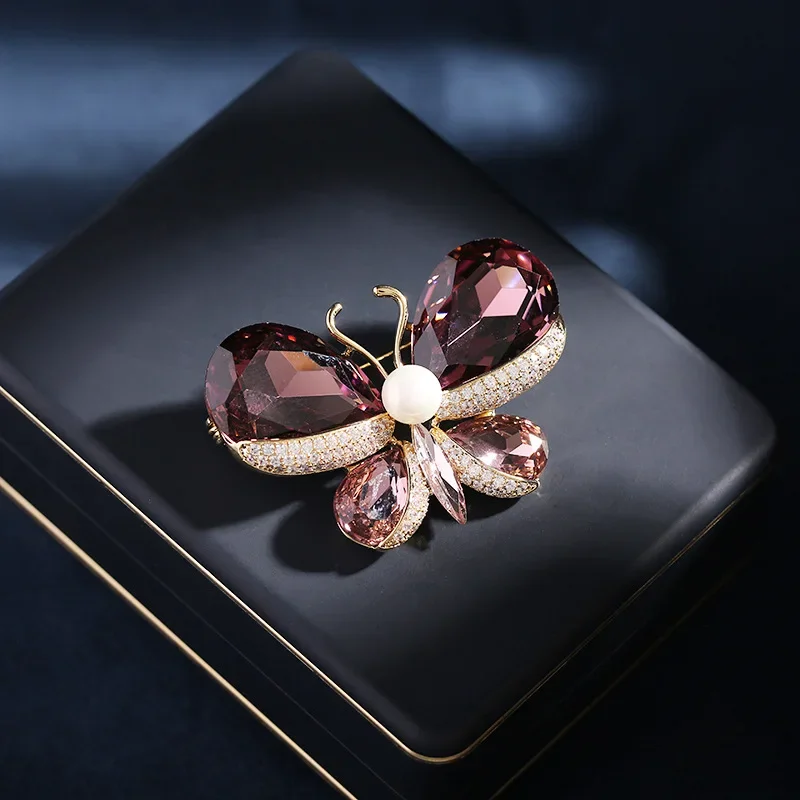 High-end niche overcoats and coat accessories, mostly light-resistant fixed garments,waist pins,and insect and butterfly brooche
High-end niche overcoats and coat accessories, mostly light-resistant fixed garments,waist pins,and insect and butterfly brooche