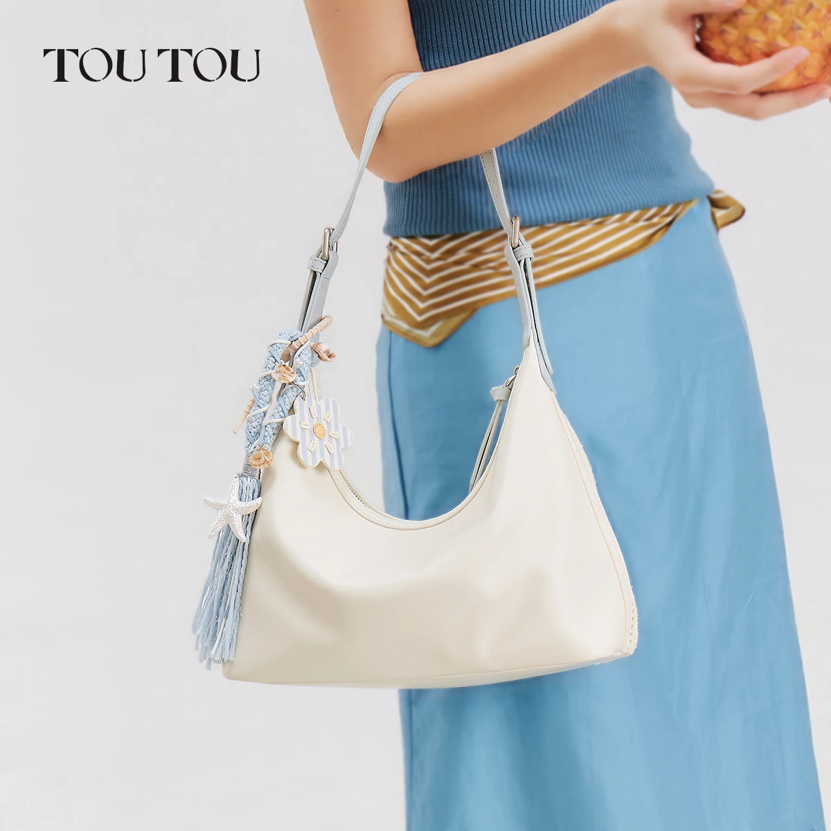 TOUTOU Women's Straw Hobo Bag Summer Casual Woven Shoulder Bag Hollow out Tote for Women
TOUTOU Women's Straw Hobo Bag Summer Casual Woven Shoulder Bag Hollow out Tote for Women
