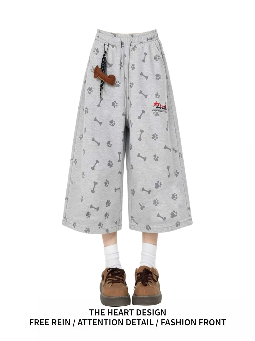 Casual American Design Grey Print Sports Shorts Women Summer Loose Wrinkle Loose Casual Shorts Women Straight Leg Pants
Casual American Design Grey Print Sports Shorts Women Summer Loose Wrinkle Loose Casual Shorts Women Straight Leg Pants