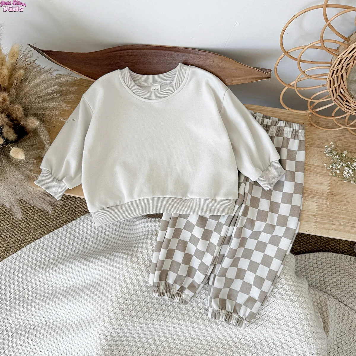 Baby Clothes Girl 2Pcs Set Solid Sweatshirt and Checkered Pants 0-3Y Baby Clothes Boys CasualCozy Outfit Daily Wear Tracksuit
Baby Clothes Girl 2Pcs Set Solid Sweatshirt and Checkered Pants 0-3Y Baby Clothes Boys CasualCozy Outfit Daily Wear Tracksuit
