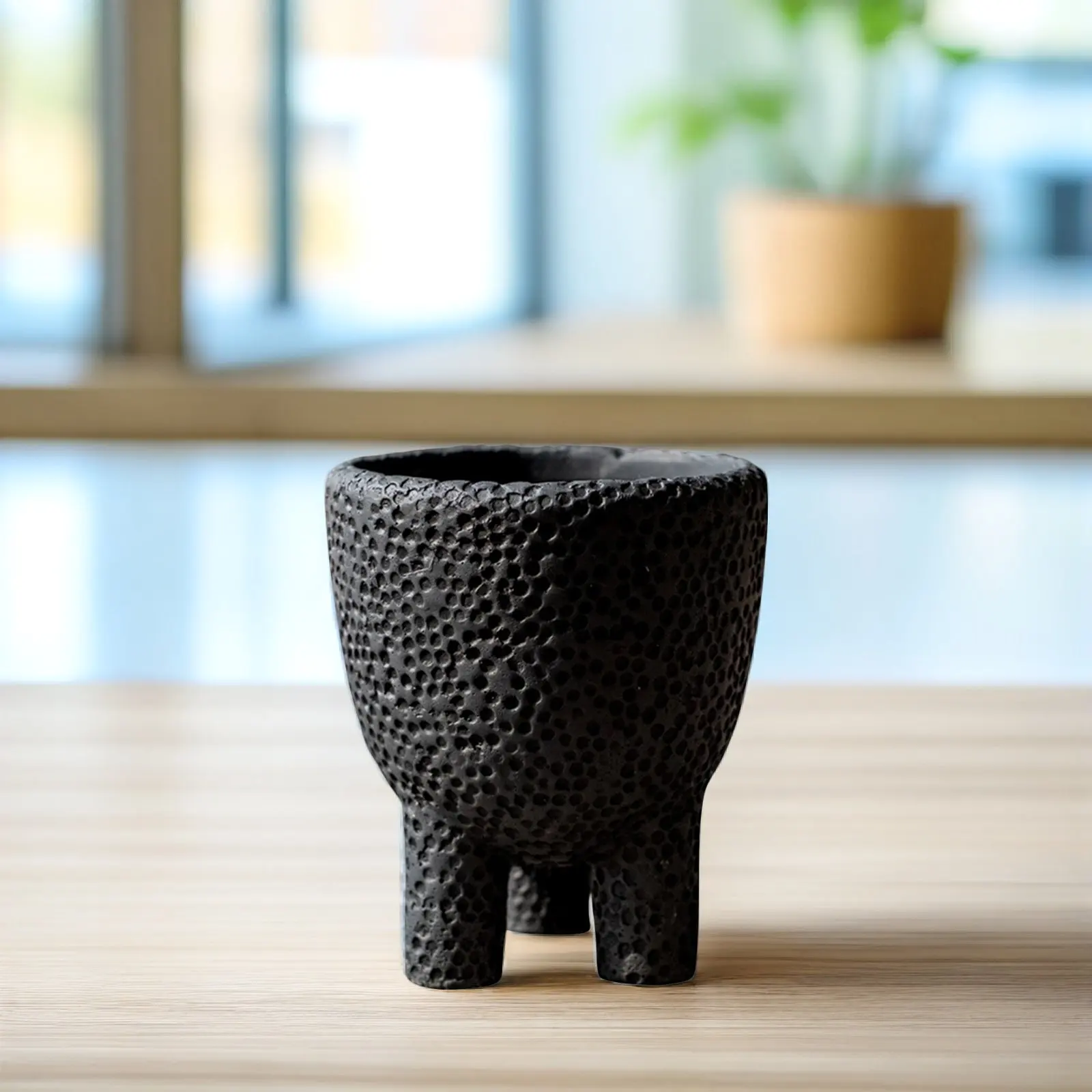 Creative Tripod Cement Planter Pot Black Unique Flowerpot for Indoor Office Desktop Succulents Small Home Garden Decor
Creative Tripod Cement Planter Pot Black Unique Flowerpot for Indoor Office Desktop Succulents Small Home Garden Decor