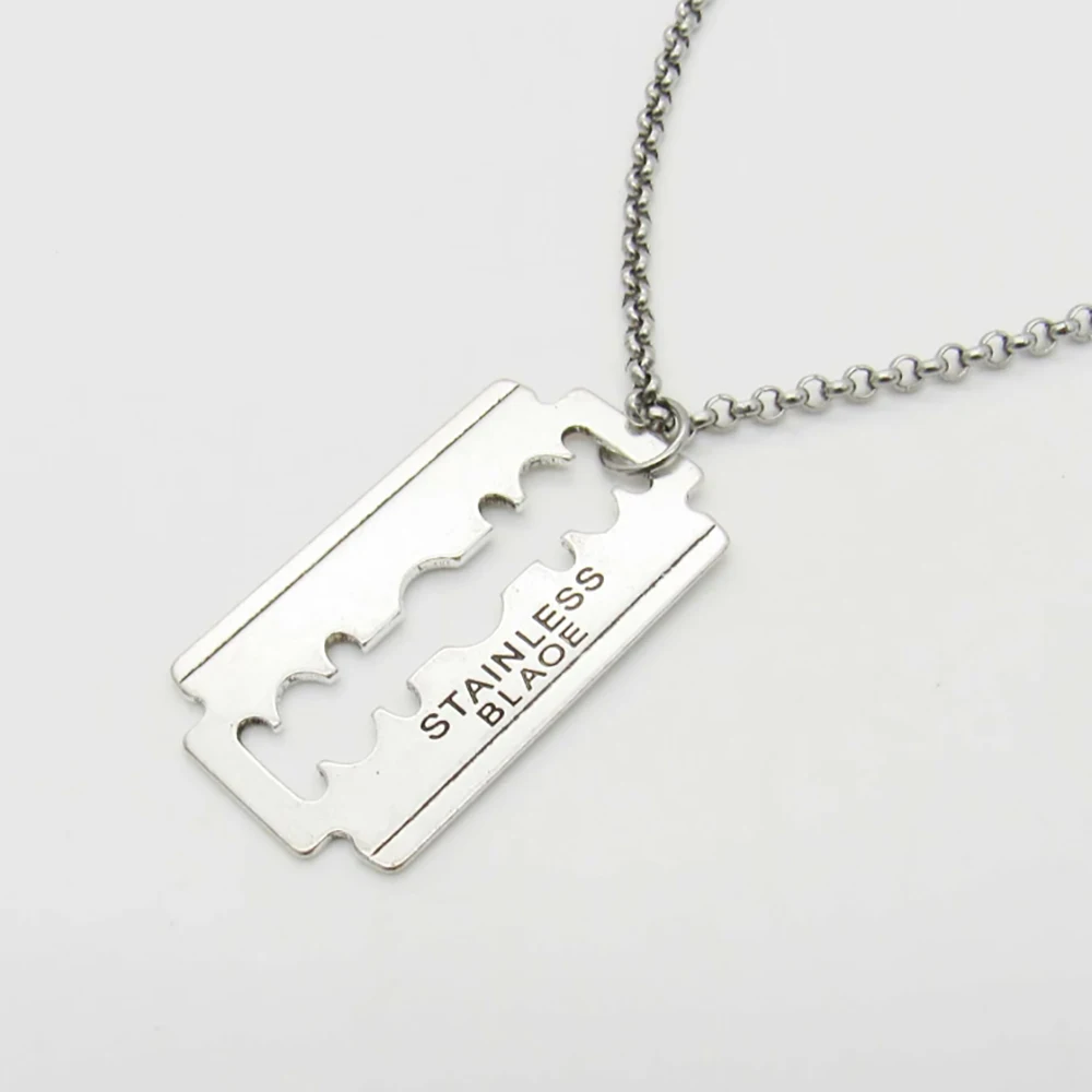 Razor Blade Pendant Necklace, Engraved Razor Blade Pendant, Thick Chain Necklace, Gothic Jewelry, Punk Jewelry
Razor Blade Pendant Necklace, Engraved Razor Blade Pendant, Thick Chain Necklace, Gothic Jewelry, Punk Jewelry
