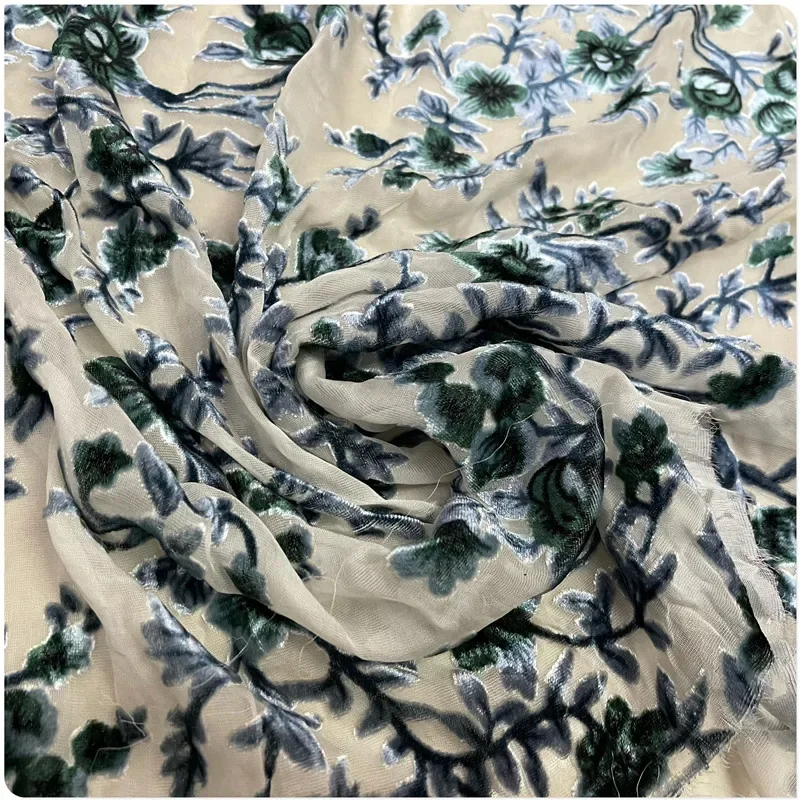Blue and White Porcelain Hollow Imitation Silk Base Cotton Velvet Mulberry Silk Velvet Fabric for Qipao, Dresses, and Shirts
Blue and White Porcelain Hollow Imitation Silk Base Cotton Velvet Mulberry Silk Velvet Fabric for Qipao, Dresses, and Shirts