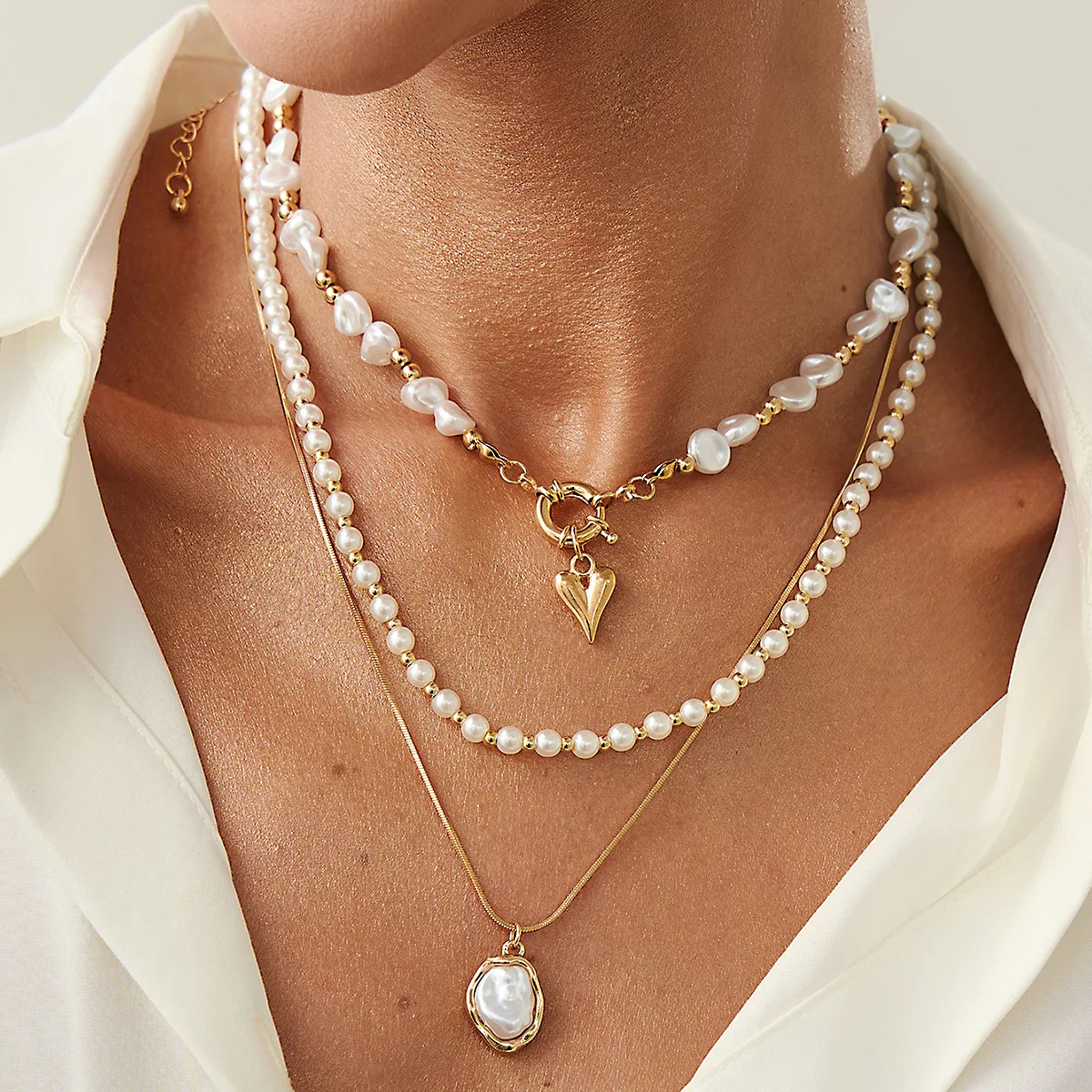Necklace Layered Faux Pearl Heart Pendant with Baroque Beads Antique Bronze Tone Lightweight Choker for Women Vacation Jewelry
Necklace Layered Faux Pearl Heart Pendant with Baroque Beads Antique Bronze Tone Lightweight Choker for Women Vacation Jewelry
