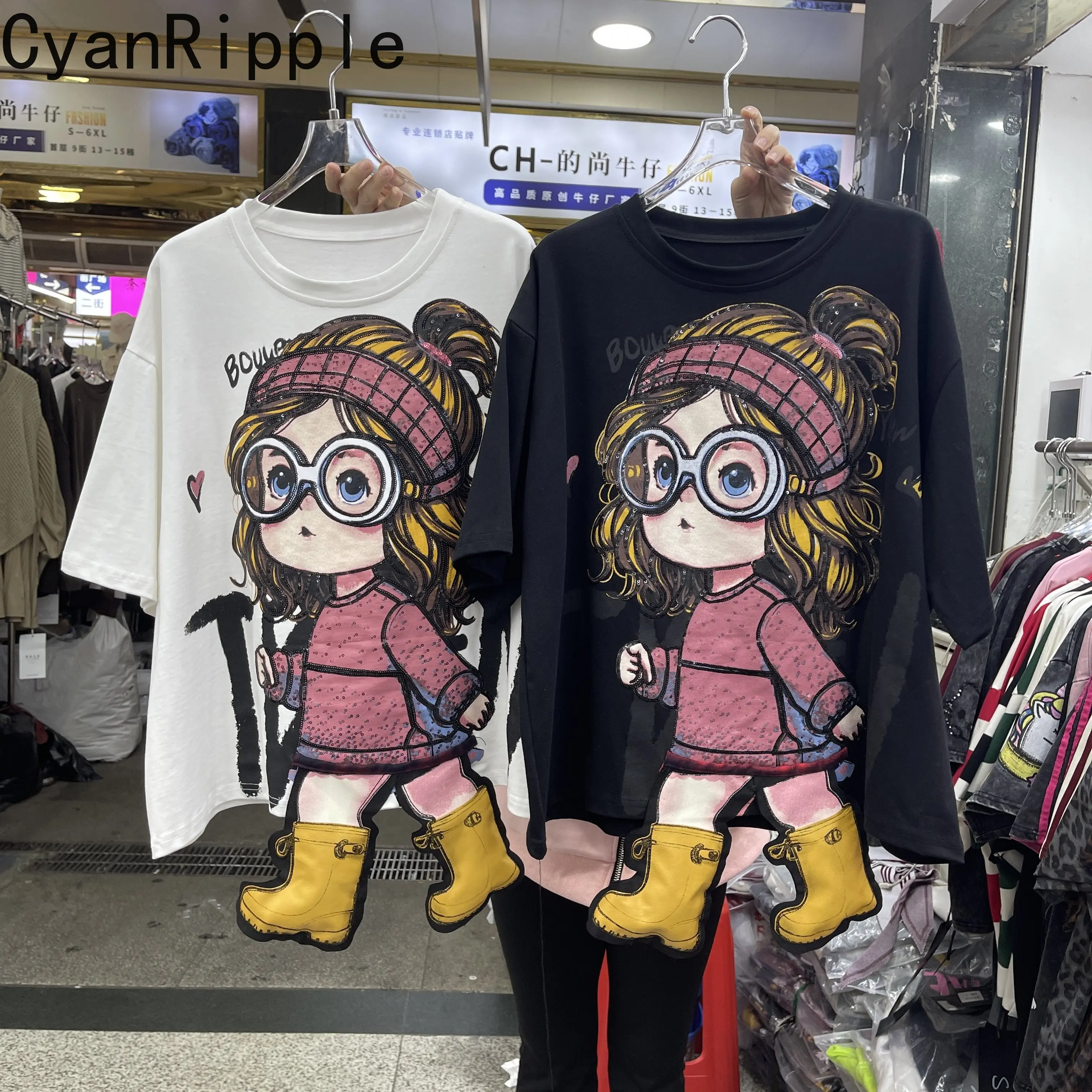 Универсальная новая женская свободная футболка с коротким рукавом на весну-лето, с милой мультяшной вышивкой, круглым вырезом, повседневный хлопковый топ-пуловер
Универсальная новая женская свободная футболка с коротким рукавом на весну-лето, с милой мультяшной вышивкой, круглым вырезом, повседневный хлопковый топ-пуловер