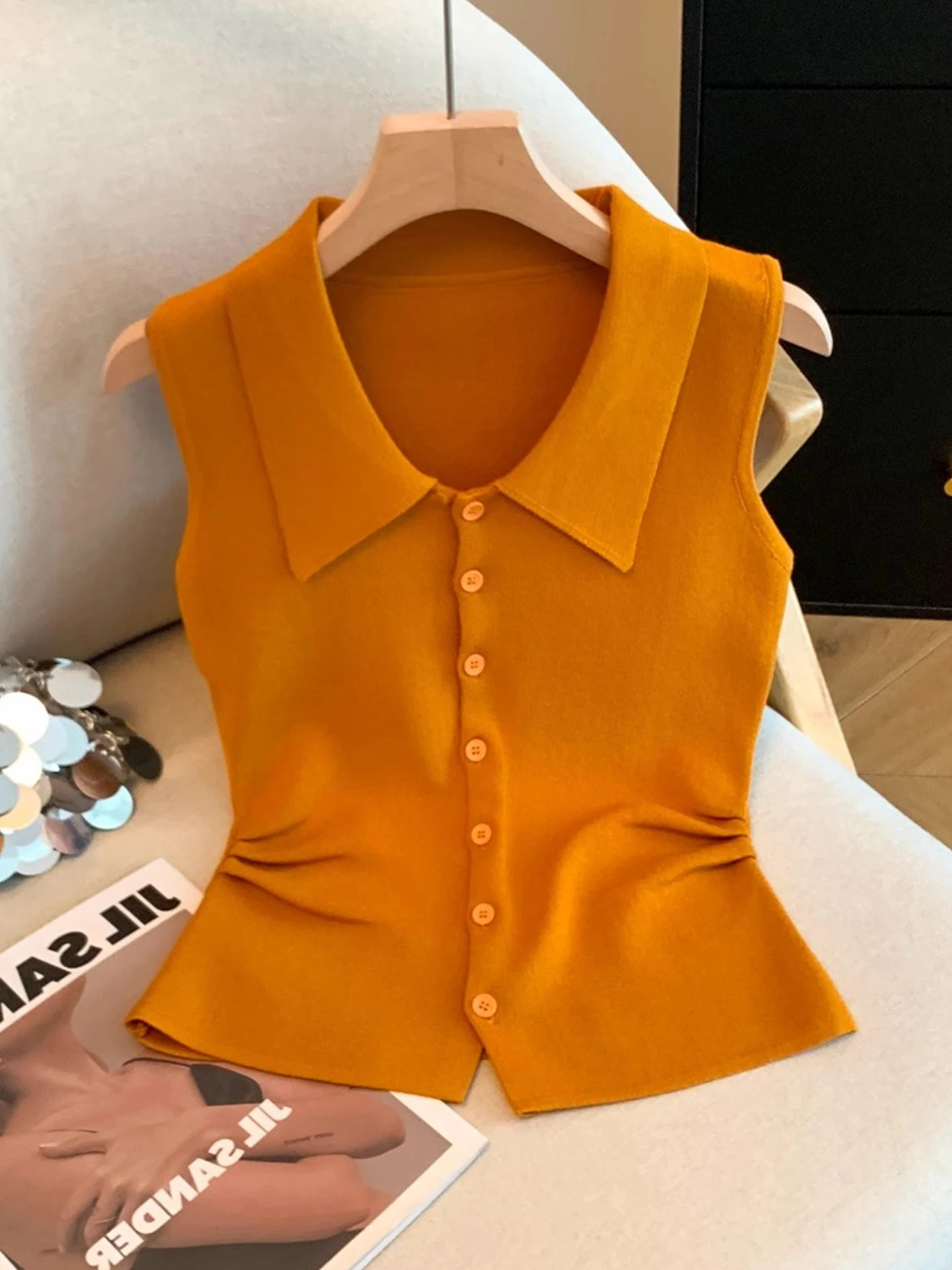 Летний однотонный вязаный жилет на одной пуговице, повседневный утягивающий жилет Lazy Faion, женский трикотаж обычного кроя
Летний однотонный вязаный жилет на одной пуговице, повседневный утягивающий жилет Lazy Faion, женский трикотаж обычного кроя