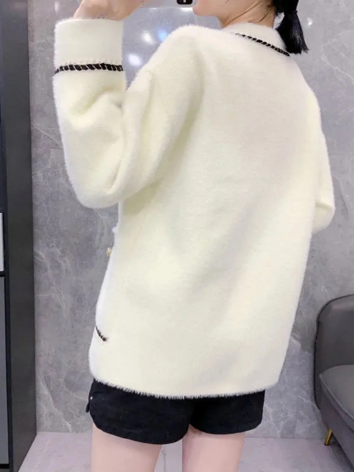 French Longsved Vintage Long Sve round Ne Open Cardigan Jaet Street Sle Decorated Loose Fit Outerwear Women's Coat
French Longsved Vintage Long Sve round Ne Open Cardigan Jaet Street Sle Decorated Loose Fit Outerwear Women's Coat
