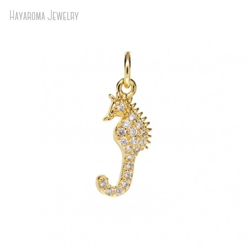 2Pcs Invisible Setting Seahorse Jewelry Copper Wholesale Gold Color Metal Cubic Zirconia Pendant Charms PM47573
2Pcs Invisible Setting Seahorse Jewelry Copper Wholesale Gold Color Metal Cubic Zirconia Pendant Charms PM47573