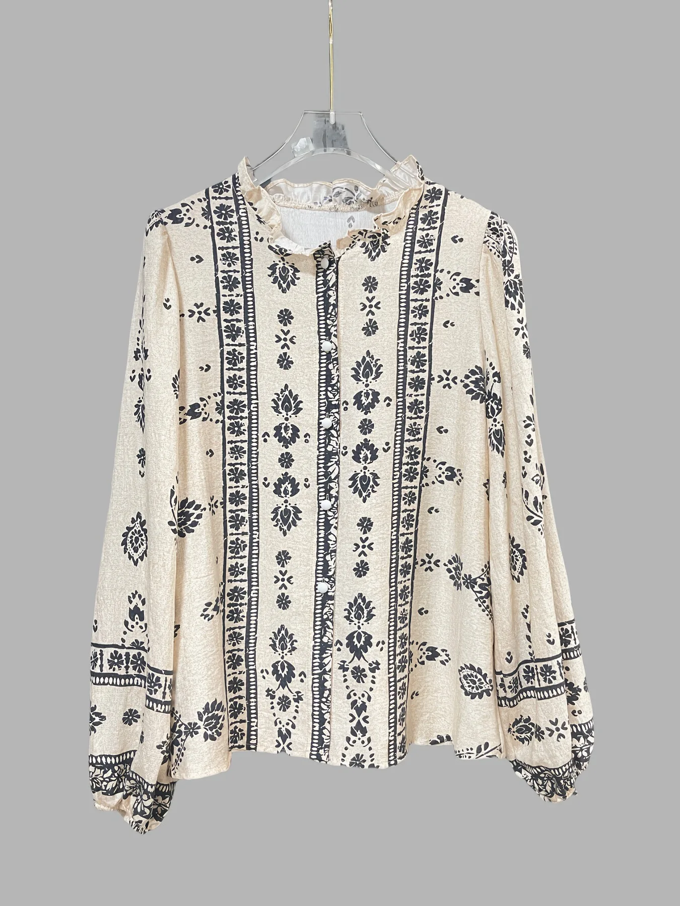 Unforgettably Blouse European Casual Sophisticated Shirt Premium Stretchable Long-Sleeve Top Slim Tailored V-Neck Blouse
Unforgettably Blouse European Casual Sophisticated Shirt Premium Stretchable Long-Sleeve Top Slim Tailored V-Neck Blouse