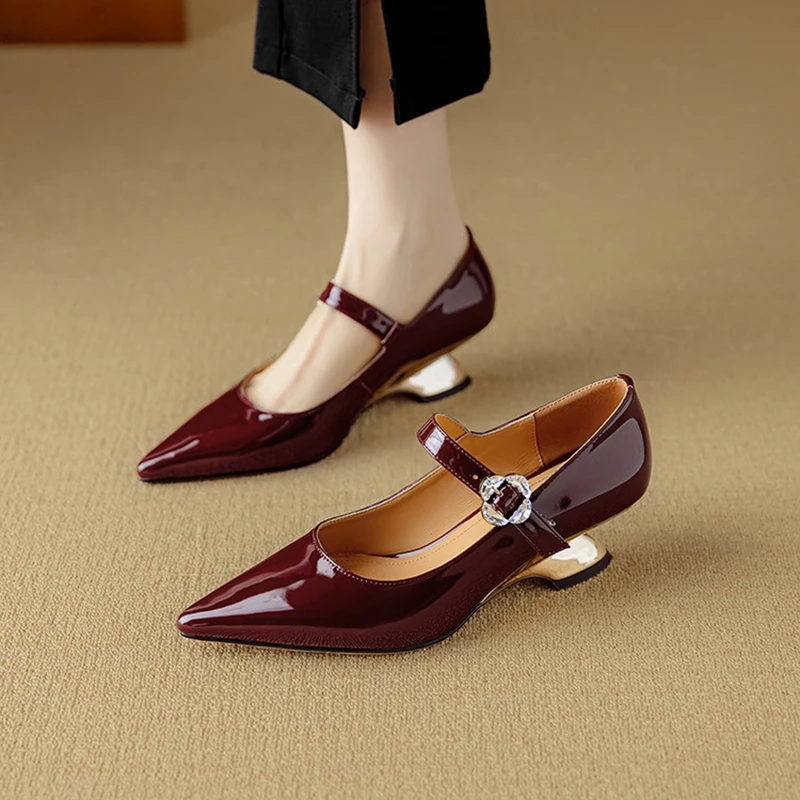 NEW Spring/Autumn Women Pumps Patent Leather Shoes for Women Pointed Toe Strange Heel Shoes Buckle Strap Shallow Handmade Shoes
NEW Spring/Autumn Women Pumps Patent Leather Shoes for Women Pointed Toe Strange Heel Shoes Buckle Strap Shallow Handmade Shoes