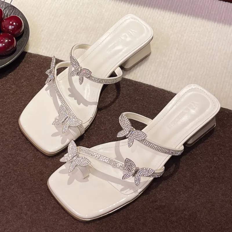 2025 Summer Korea Sparkling Crystal Chunky Heel Butterfly Rhinestone High Heel Sandals for Women Anti-Slip Toe Ring Design
2025 Summer Korea Sparkling Crystal Chunky Heel Butterfly Rhinestone High Heel Sandals for Women Anti-Slip Toe Ring Design
