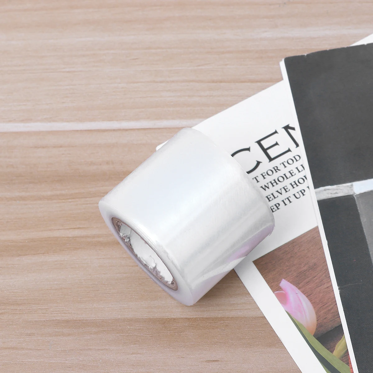 1 Roll 42Mmx200M Eyebrow Liner Plastic Wrap Cover Film High Quality Preservative Accessory Clear Tape Supplies 
1 Roll 42Mmx200M Eyebrow Liner Plastic Wrap Cover Film High Quality Preservative Accessory Clear Tape Supplies