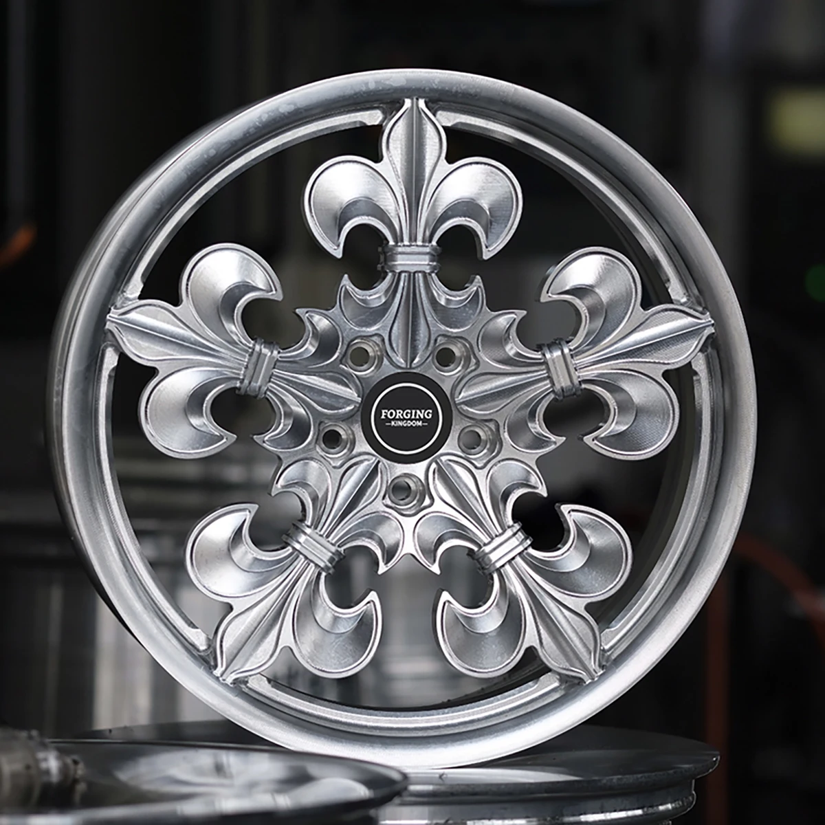 Hot-selling Wholesale Custom Forged High Quality Aluminum Alloy Wheels 5*112 5*114.3 5*120 5*130 40mm 35mm/40mm PCD Multi
Hot-selling Wholesale Custom Forged High Quality Aluminum Alloy Wheels 5*112 5*114.3 5*120 5*130 40mm 35mm/40mm PCD Multi