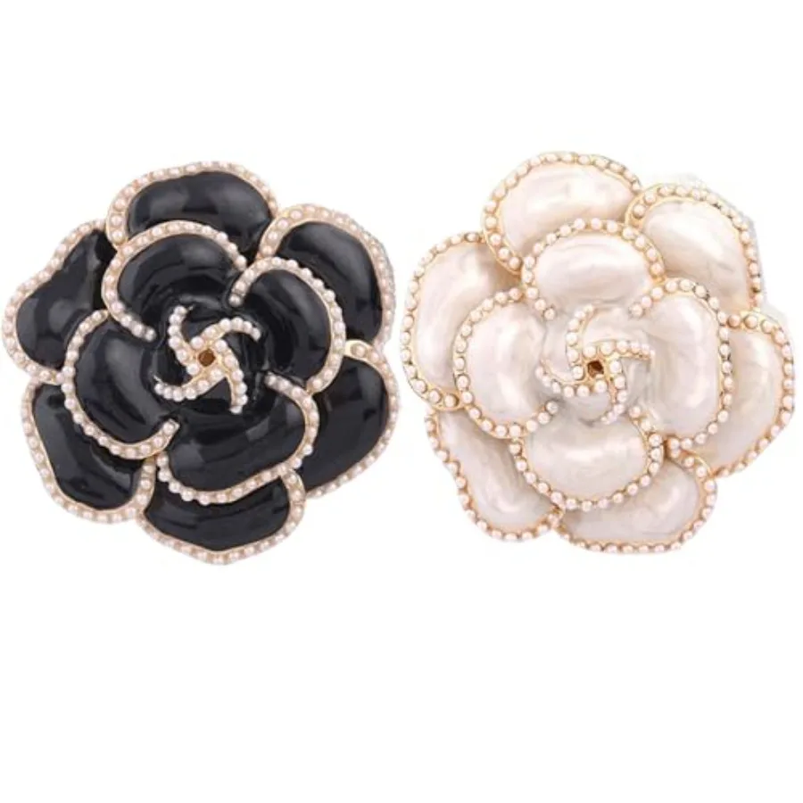 2 Pcs Camellia Flower Brooch Pins Elegant Faux Pearls for Women Dress Perfect for Party Wedding and Banquet
2 Pcs Camellia Flower Brooch Pins Elegant Faux Pearls for Women Dress Perfect for Party Wedding and Banquet