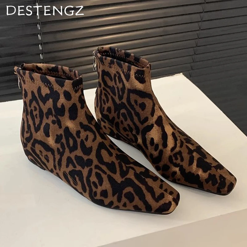 Leopard Flats Women Ankle Boots Square Toe Fashion Suede Walking Shoes New Trend Designer Dress Goth Botas Mujer
Leopard Flats Women Ankle Boots Square Toe Fashion Suede Walking Shoes New Trend Designer Dress Goth Botas Mujer