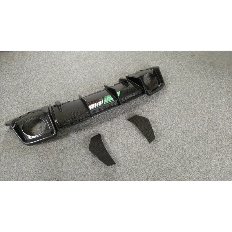 GT Style Dry Carbon Fiber Diffuser Rear Lip Suitable For 22-24 Audi R8 Modification And Upgrade
GT Style Dry Carbon Fiber Diffuser Rear Lip Suitable For 22-24 Audi R8 Modification And Upgrade