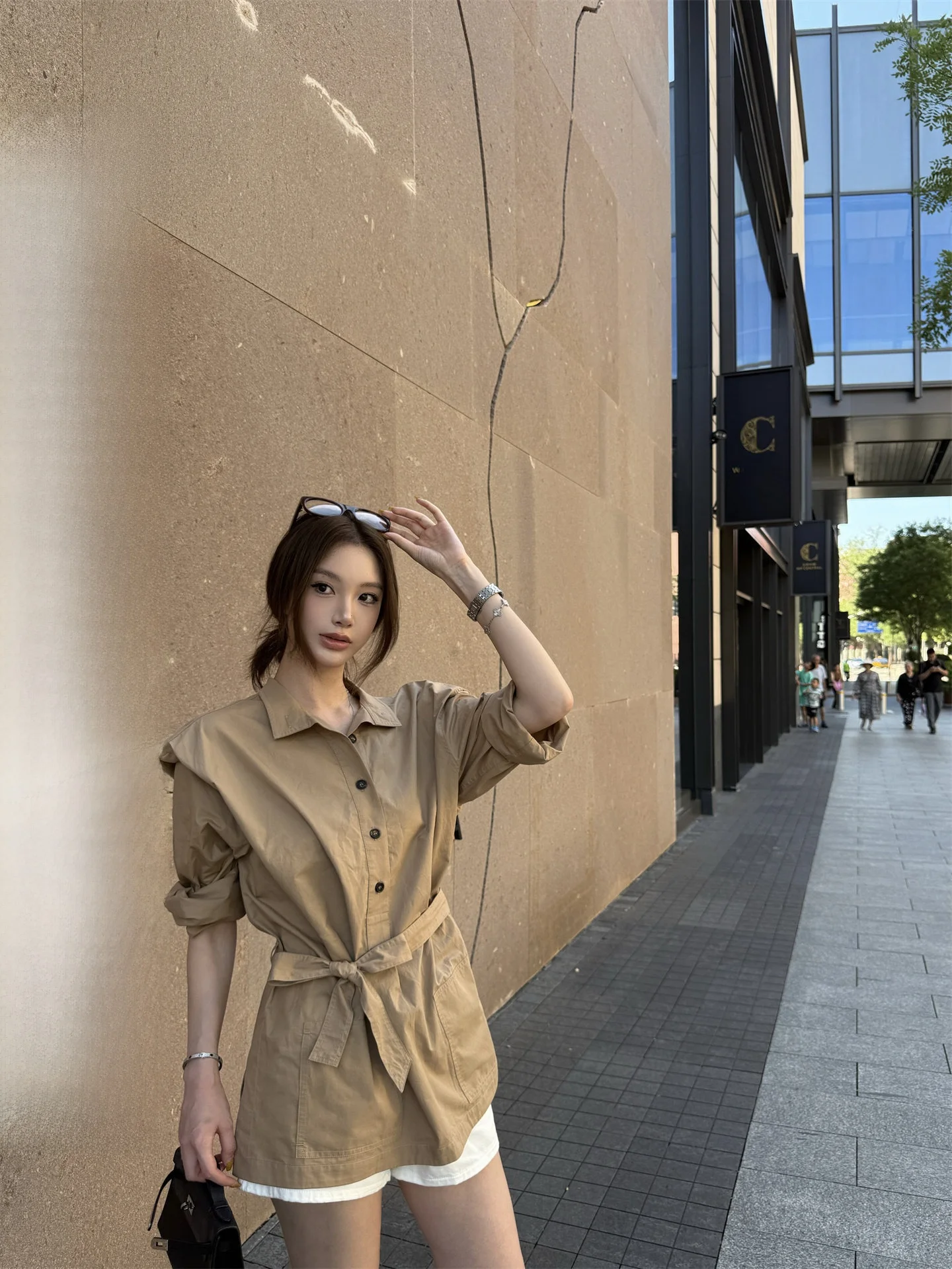 Yangzifan Women's irt Slim Fit Cotton Long Sve Ne Button down Early Autumn Thin Outerwear French Sle Loose Fit
Yangzifan Women's irt Slim Fit Cotton Long Sve Ne Button down Early Autumn Thin Outerwear French Sle Loose Fit
