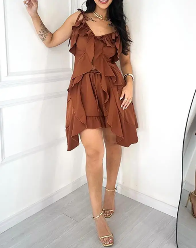 2-Piece Set of Solid Color Fungus Edge Decorative Camisole Top and Casual Shorts Set for Women's Summer Elegant Solid Color Set
2-Piece Set of Solid Color Fungus Edge Decorative Camisole Top and Casual Shorts Set for Women's Summer Elegant Solid Color Set