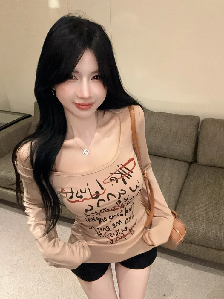 Street Style Slim Fit Long Sleeve T-Shirt Women's Fashionable Printed Large Collar Pure Desire Autumn Early Sexy Backless Top
Street Style Slim Fit Long Sleeve T-Shirt Women's Fashionable Printed Large Collar Pure Desire Autumn Early Sexy Backless Top