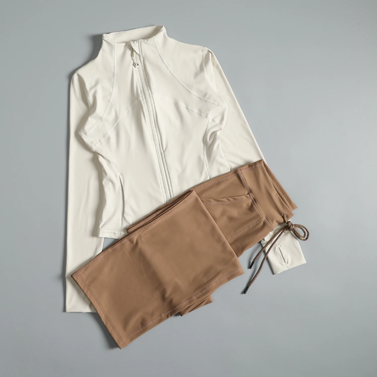 Спортивный женский костюм на осень и зиму 2025, новая одежда для йоги, красивый воротник-стойка для похудения, бег, фитнес, быстросохнущий
Спортивный женский костюм на осень и зиму 2025, новая одежда для йоги, красивый воротник-стойка для похудения, бег, фитнес, быстросохнущий