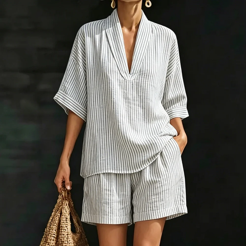 Women's Bohemian Style Summer Vertical Stripes Two-Piece Outfit Women Short Sleeve Loose Blouse with Shorts Versatile Beachwear
Women's Bohemian Style Summer Vertical Stripes Two-Piece Outfit Women Short Sleeve Loose Blouse with Shorts Versatile Beachwear