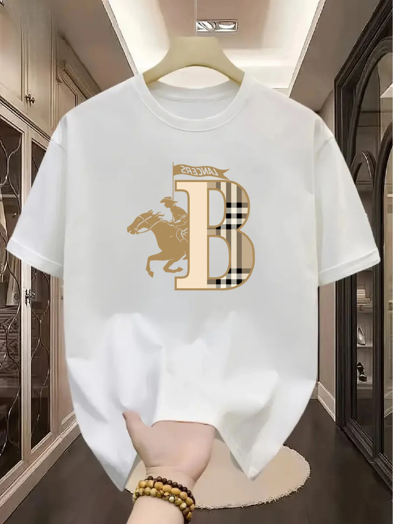 2026 Новая повседневная дизайнерская футболка с буквенным принтом из чистого хлопка для влюбленных с короткими рукавами для мужчин и женщин
2026 Новая повседневная дизайнерская футболка с буквенным принтом из чистого хлопка для влюбленных с короткими рукавами для мужчин и женщин