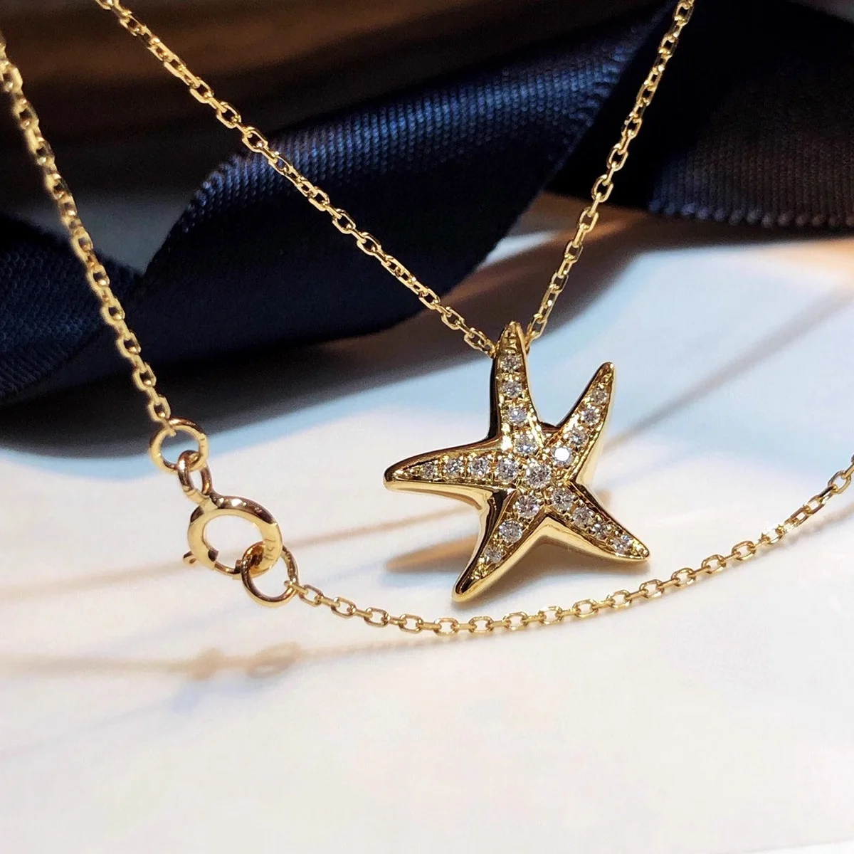 Bling Fashion 925 Sterling Silver Full Zircon Star Fish Pendant Chain Necklace Star Choker Anti-rust Women Marine Style Jewelry
Bling Fashion 925 Sterling Silver Full Zircon Star Fish Pendant Chain Necklace Star Choker Anti-rust Women Marine Style Jewelry
