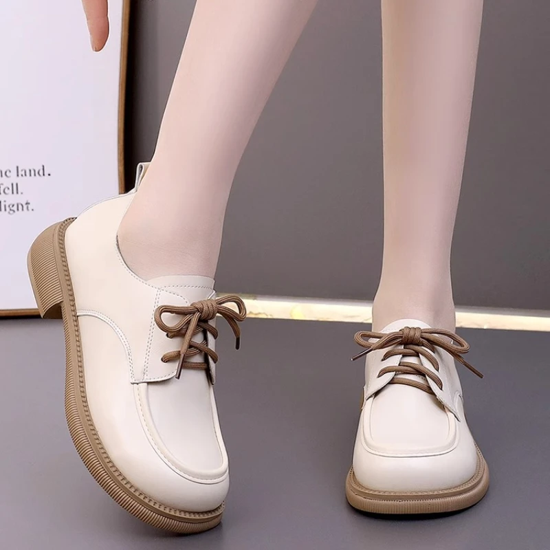 2025 Spring and Autumn New Single Shoes Women's Casual Shoes Soft Bottom Fashion Deep Mouth Leather Shoes Versatile
2025 Spring and Autumn New Single Shoes Women's Casual Shoes Soft Bottom Fashion Deep Mouth Leather Shoes Versatile