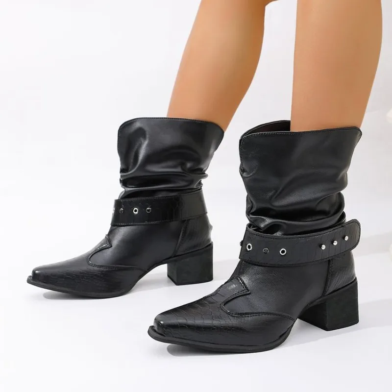 Модные женские ботинки до середины икры на толстой подошве с квадратным каблуком: элегантные, удобные, сексуальные, новинка сезона
Модные женские ботинки до середины икры на толстой подошве с квадратным каблуком: элегантные, удобные, сексуальные, новинка сезона