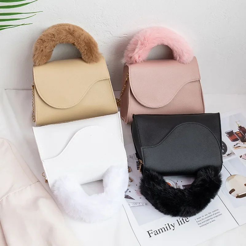 Faux Fur Handle Crossbody Bag Women PU Leather Designer Handbag Small Luxury Ladies Shoulder Bag Perfect for Winter Fashion
Faux Fur Handle Crossbody Bag Women PU Leather Designer Handbag Small Luxury Ladies Shoulder Bag Perfect for Winter Fashion