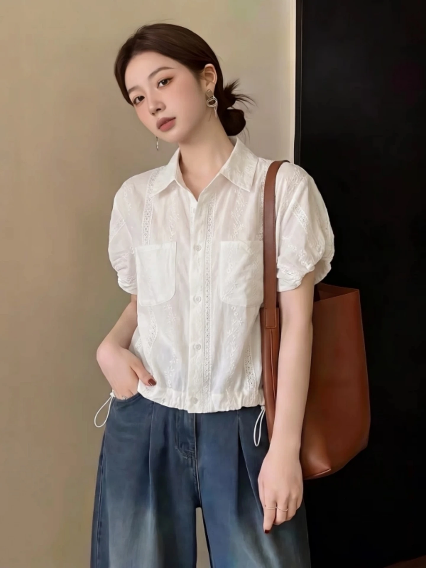 Slimming Design Bubble Short Sleeve Lace Floral Print Base Layer Shirt Women's Summer New Style plus Size Casual Fashion Top
Slimming Design Bubble Short Sleeve Lace Floral Print Base Layer Shirt Women's Summer New Style plus Size Casual Fashion Top
