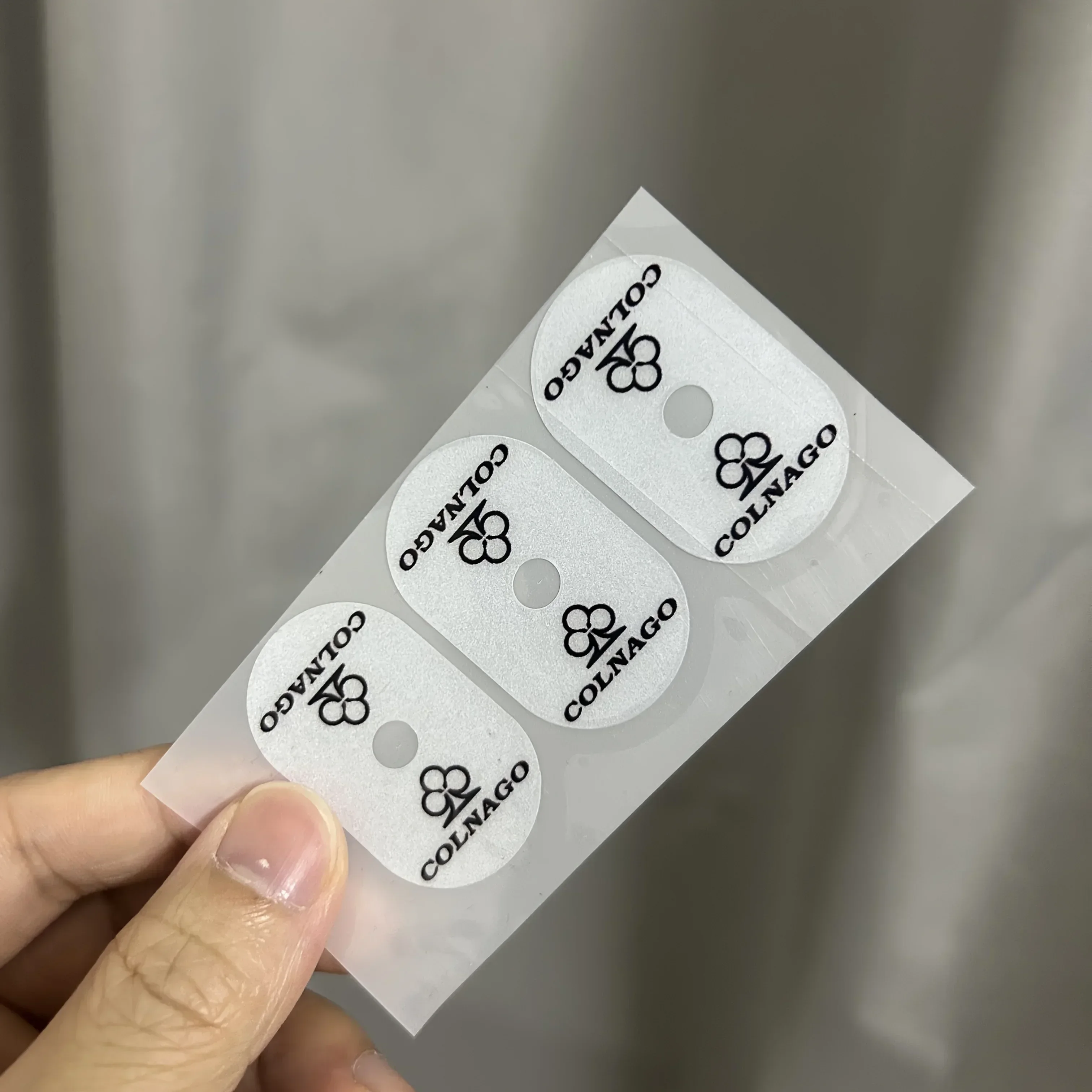 1 комплект стильной наклейки на колесо велосипеда, художественный стиль, прочный, идеально подходит для багажного ноутбука, привлекательный декор для езды на велосипеде
1 комплект стильной наклейки на колесо велосипеда, художественный стиль, прочный, идеально подходит для багажного ноутбука, привлекательный декор для езды на велосипеде