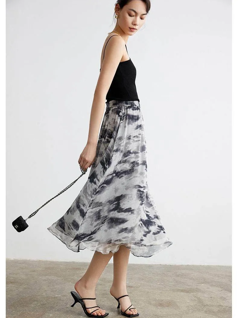 Шелковая юбка с эффектом похудения и принтом в технике акварельной диффузии, легкая, драпированная, с эластичной талией, А-силуэт, для повседневной носки
Шелковая юбка с эффектом похудения и принтом в технике акварельной диффузии, легкая, драпированная, с эластичной талией, А-силуэт, для повседневной носки