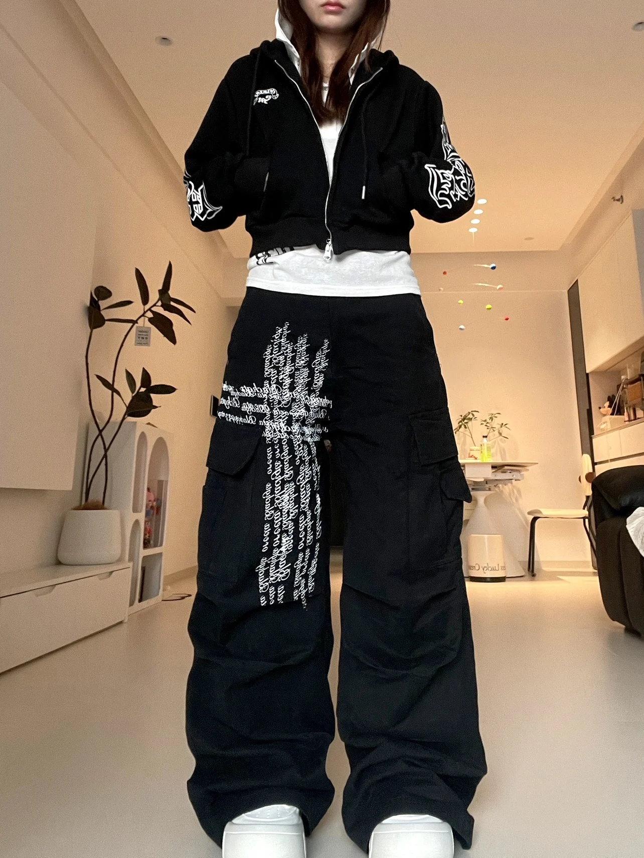 American High Street Washed Black Letter Work Pants Loose Straight Leg Men's Women's Casual Trousers Trendy Design Jeans
American High Street Washed Black Letter Work Pants Loose Straight Leg Men's Women's Casual Trousers Trendy Design Jeans