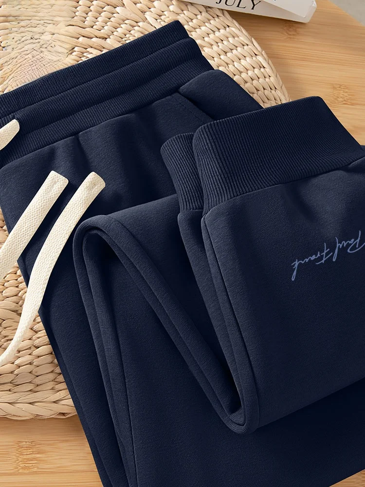 Мужские брюки-карго, весенние синие повседневные свободные спортивные брюки прямого кроя со средней талией, модная молодежная одежда
Мужские брюки-карго, весенние синие повседневные свободные спортивные брюки прямого кроя со средней талией, модная молодежная одежда