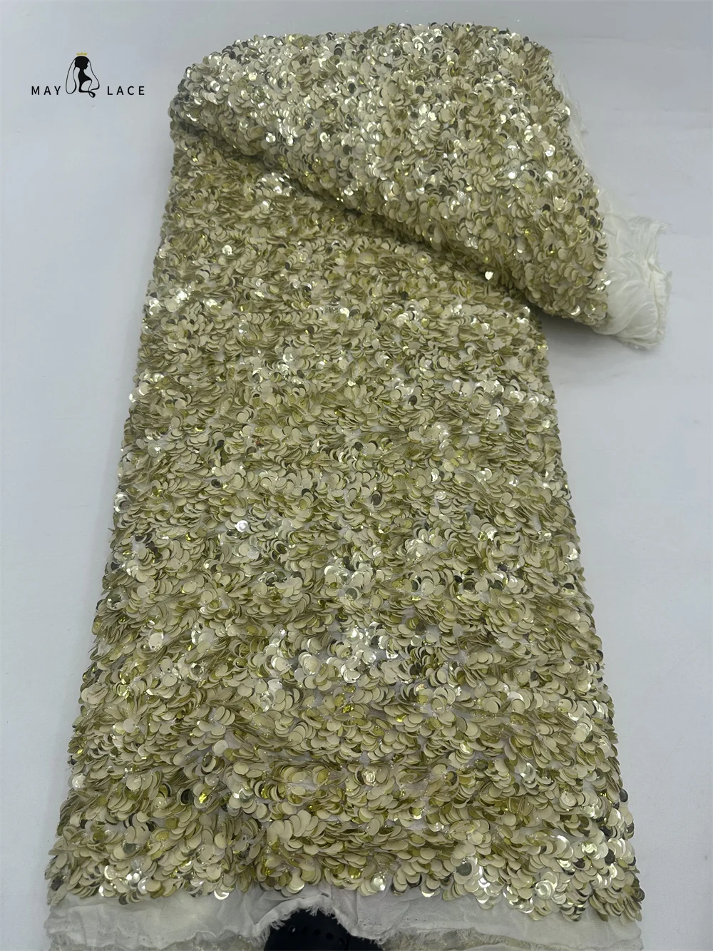 2025 France High-End Luxury Elegant Handmade Sequins Lace Fabric Nigerian With Beaded Mesh Tulle Lace Fabric For Wedding Dress
2025 France High-End Luxury Elegant Handmade Sequins Lace Fabric Nigerian With Beaded Mesh Tulle Lace Fabric For Wedding Dress