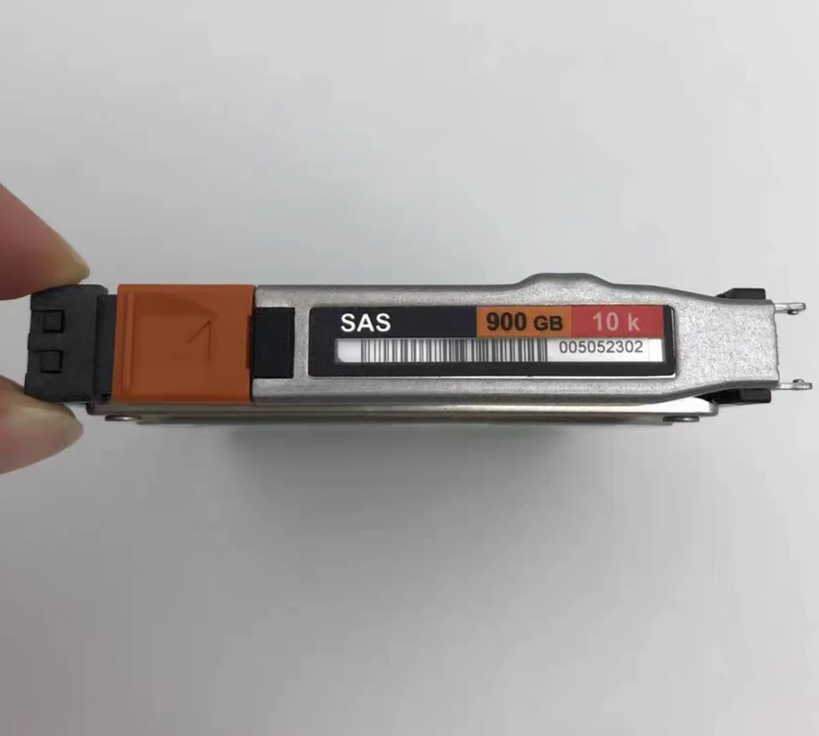 For 005052302 900G 10K SAS storage hard drive
For 005052302 900G 10K SAS storage hard drive