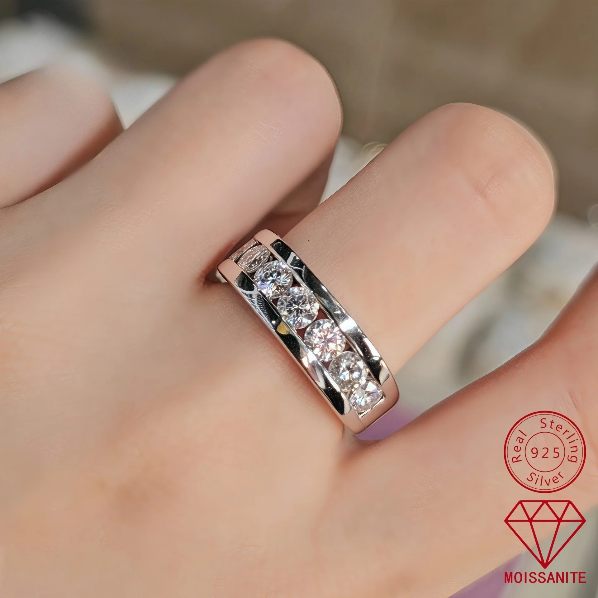 Carnica 4mm 2.1CT Stone Real Moissanite Ring for Men Women S925 Sterling Silver Sparkling Wedding Band Jewelry GRA D Color Hot
Carnica 4mm 2.1CT Stone Real Moissanite Ring for Men Women S925 Sterling Silver Sparkling Wedding Band Jewelry GRA D Color Hot